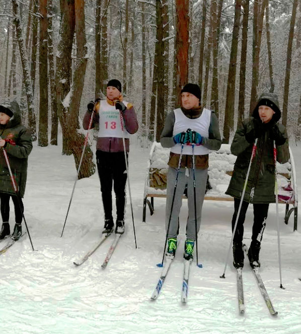 10 декабря прошли соревнования по лыжам среди предприятий