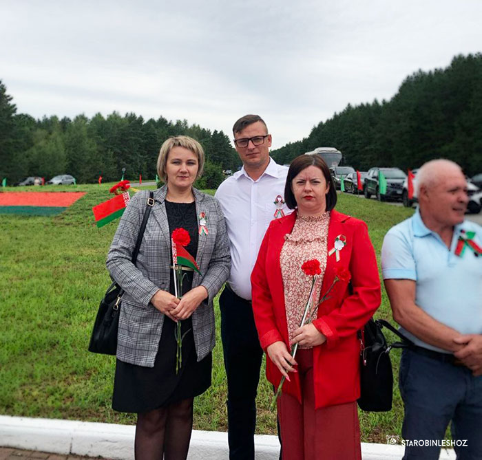 ТОРЖЕСТВЕННЫЙ МИТИНГ