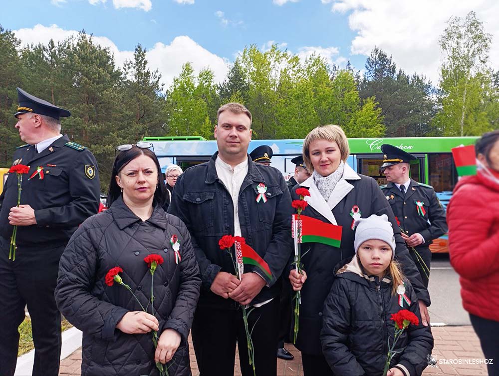 "СЛАВИМ ТЕХ, КТО ОТСТОЯЛ МИР"