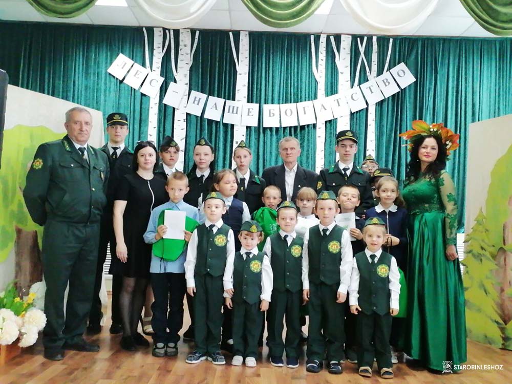 РЯДЫ ЮНЫХ ЛЕСОВОДОВ ПОПОЛНЯЮТСЯ
