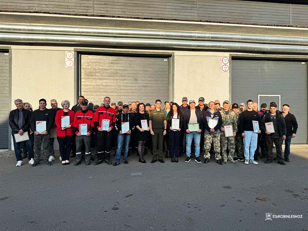 ПОЗДРАВЛЕНИЯ КО ДНЮ РАБОТНИКОВ ЛЕСА ПРОДОЛЖАЮТСЯ!