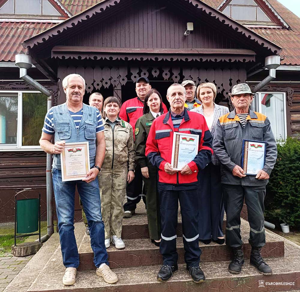 ПОЗДРАВЛЕНИЯ КО ДНЮ РАБОТНИКОВ ЛЕСА ПРОДОЛЖАЮТСЯ!