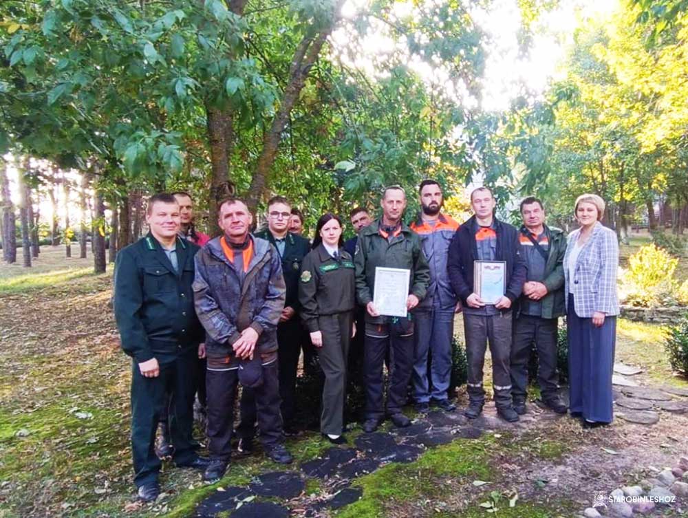 ПОЗДРАВЛЕНИЯ КО ДНЮ РАБОТНИКОВ ЛЕСА ПРОДОЛЖАЮТСЯ!