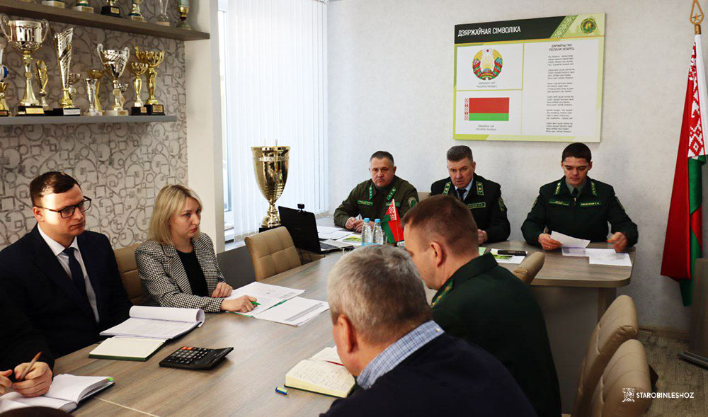 Александр Кулик В СТАРОБИНСКОМ ЛЕСХОЗЕ