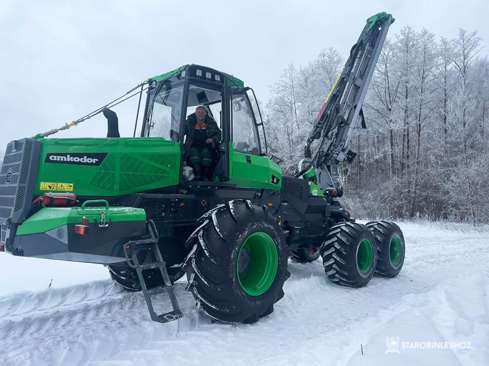 В СТАРОБИНСКОМ ЛЕСХОЗЕ ПОПОЛНИЛСЯ АВТОПАРК!