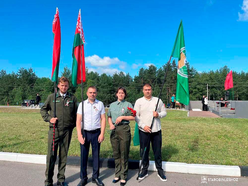 РАЙОННЫЙ МИТИНГ «НАМ ЖЫЦЬ I ПАМЯТАЦЬ ВЯЛIКI ПОДЗВIГ!» РАЙОННЫЙ МИТИНГ «НАМ ЖЫЦЬ I ПАМЯТАЦЬ ВЯЛIКI ПОДЗВIГ!»