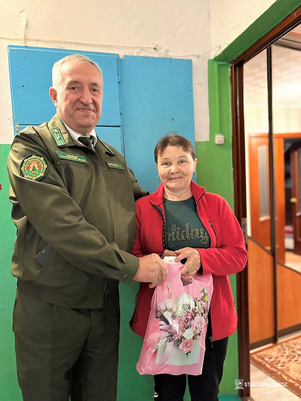 НАШИМ ДОРОГИМ ВЕТЕРАНОМ МЫ ГОВОРИМ «СПАСИБО!» НАШИМ ДОРОГИМ ВЕТЕРАНОМ МЫ ГОВОРИМ «СПАСИБО!»